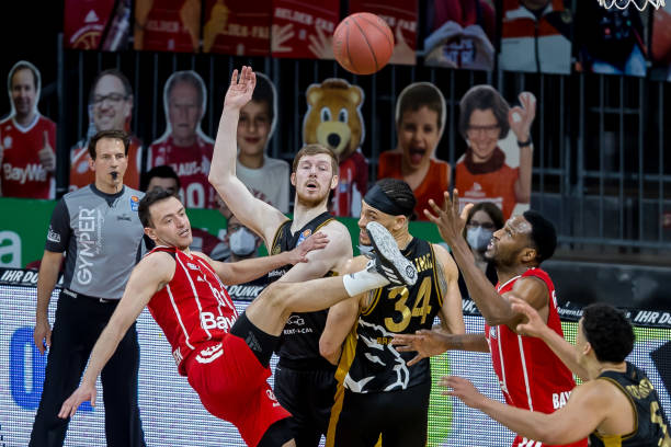 奏渐渐加快 奏渐渐加快