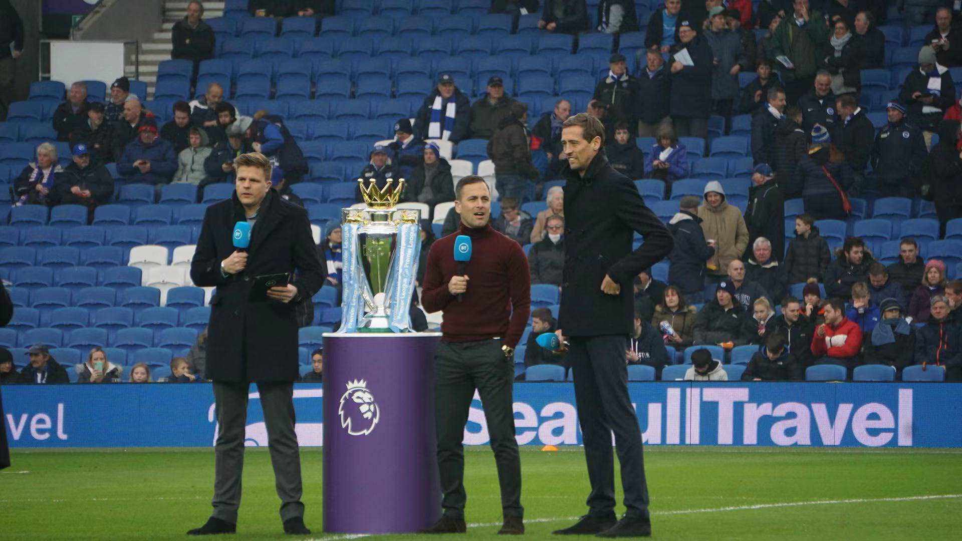 也能帮助她 也能帮助她